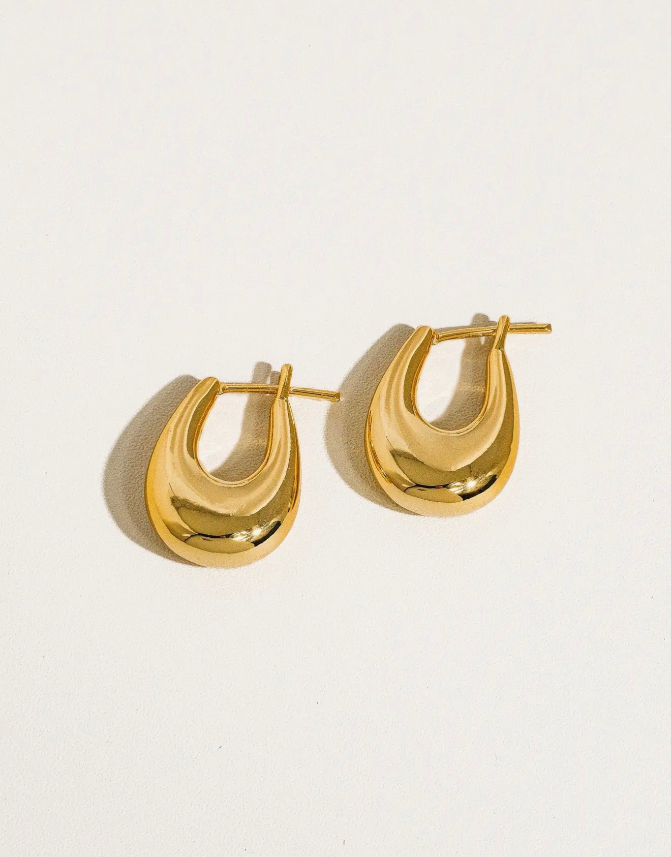 Quinn Classic Droplet Hoop Earrings
