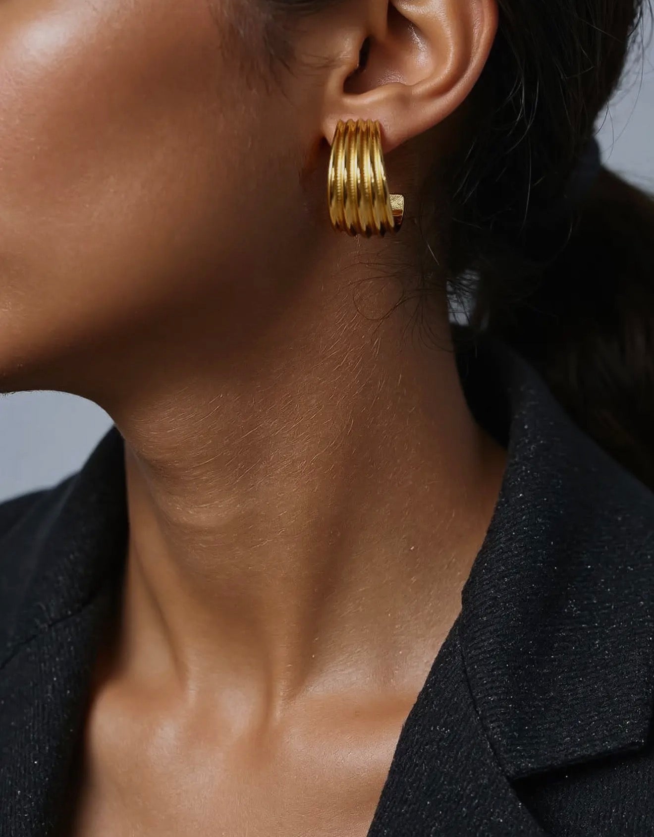 Jovie Wide Ribbed Hoop Earrings