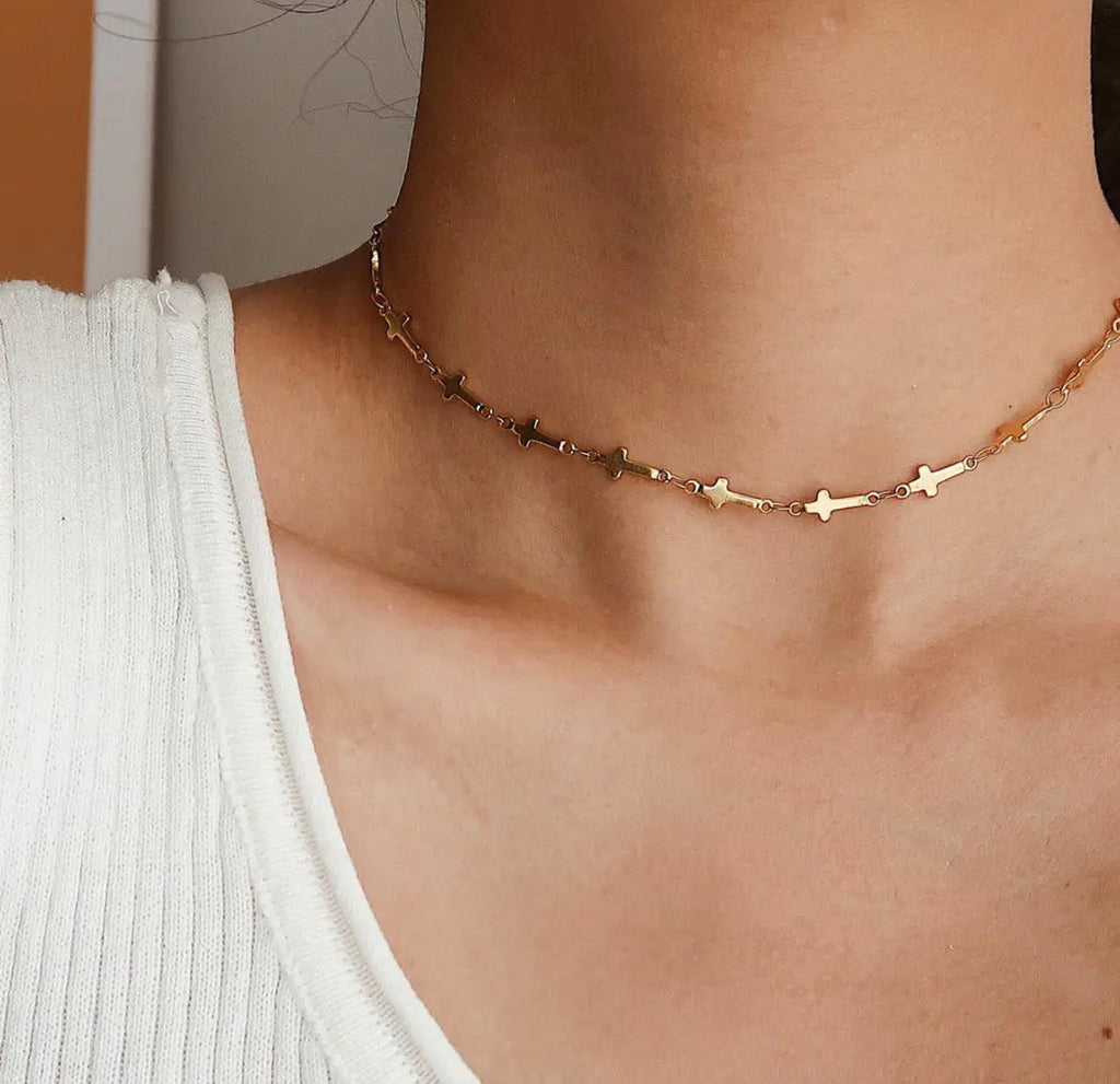 Dilara Cross Choker